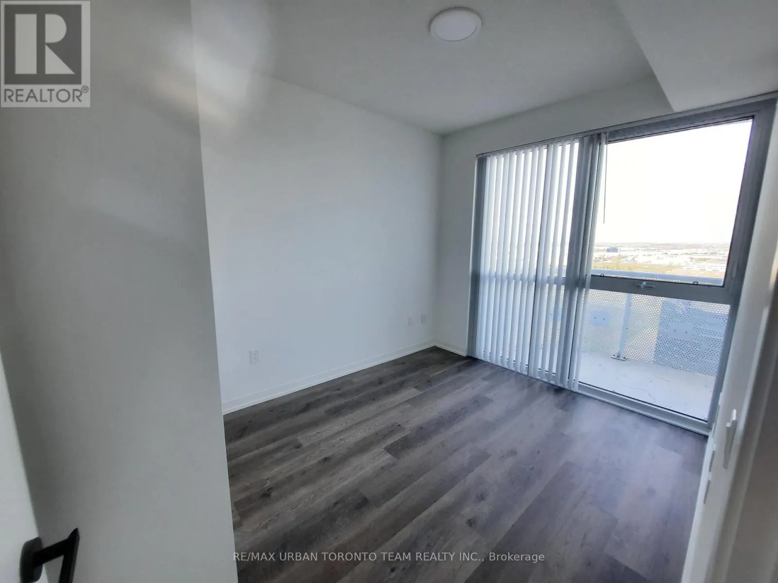 1803 - 8 INTERCHANGE WAY
