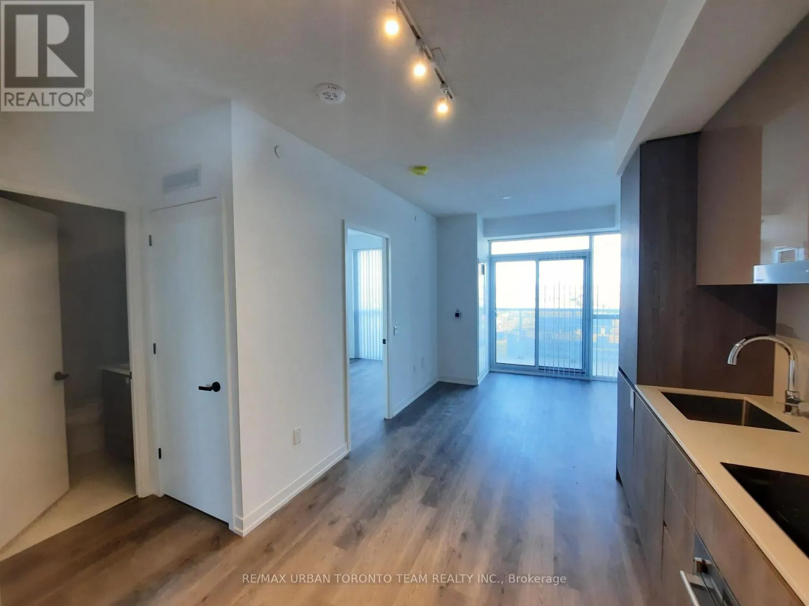 1803 - 8 INTERCHANGE WAY