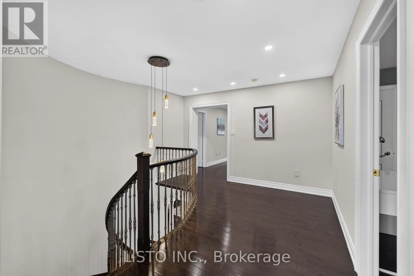 34 GREENFOREST GROVE