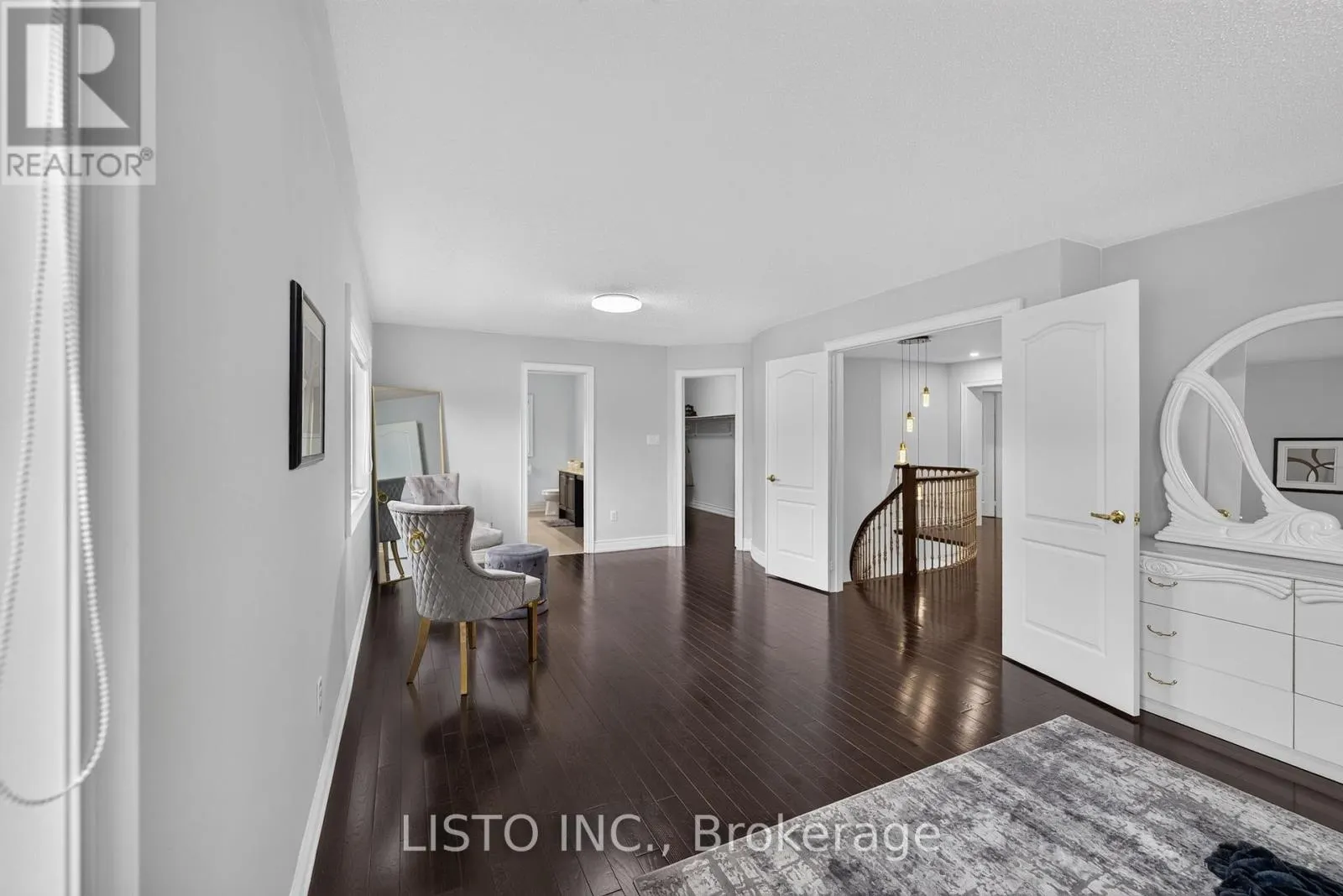 34 GREENFOREST GROVE