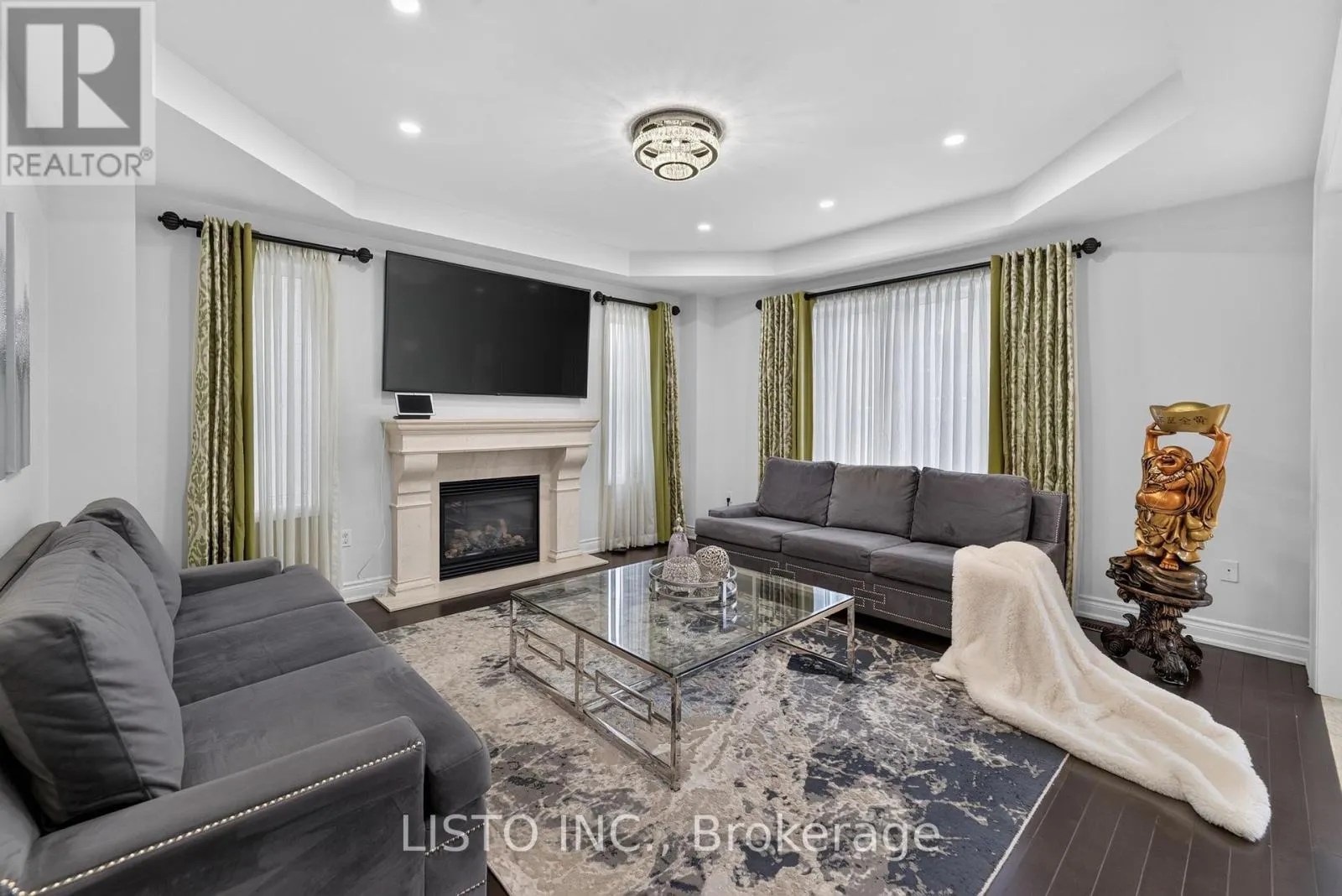 34 GREENFOREST GROVE