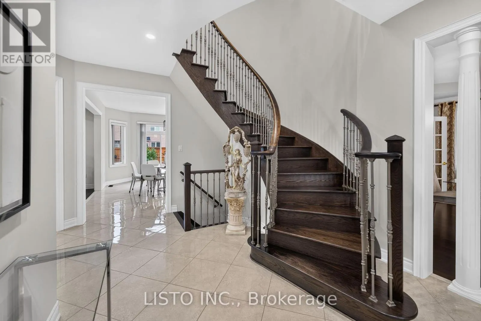 34 GREENFOREST GROVE