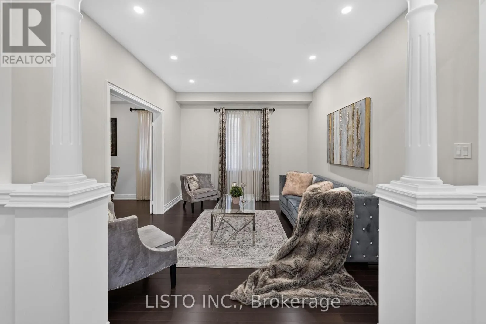 34 GREENFOREST GROVE