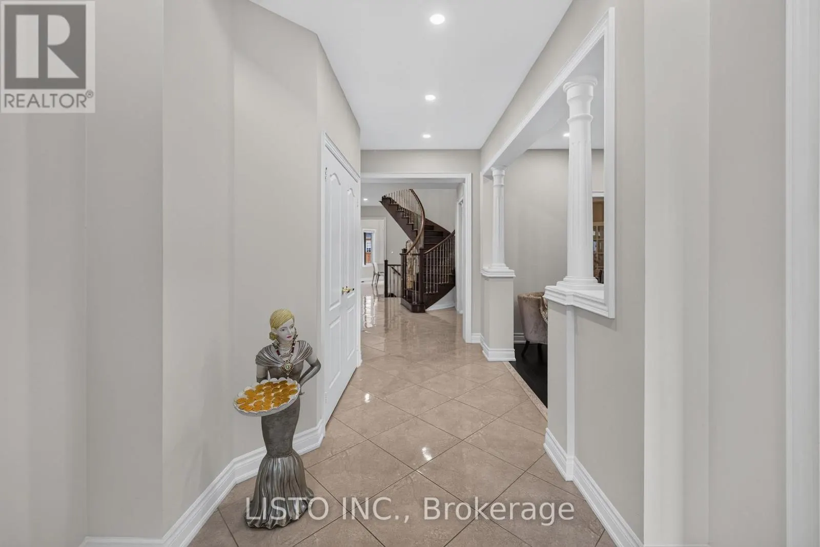 34 GREENFOREST GROVE