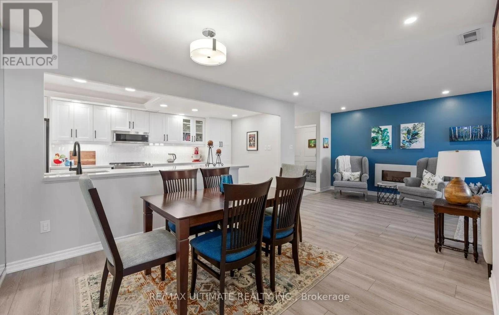 PH9 - 55 AUSTIN DRIVE