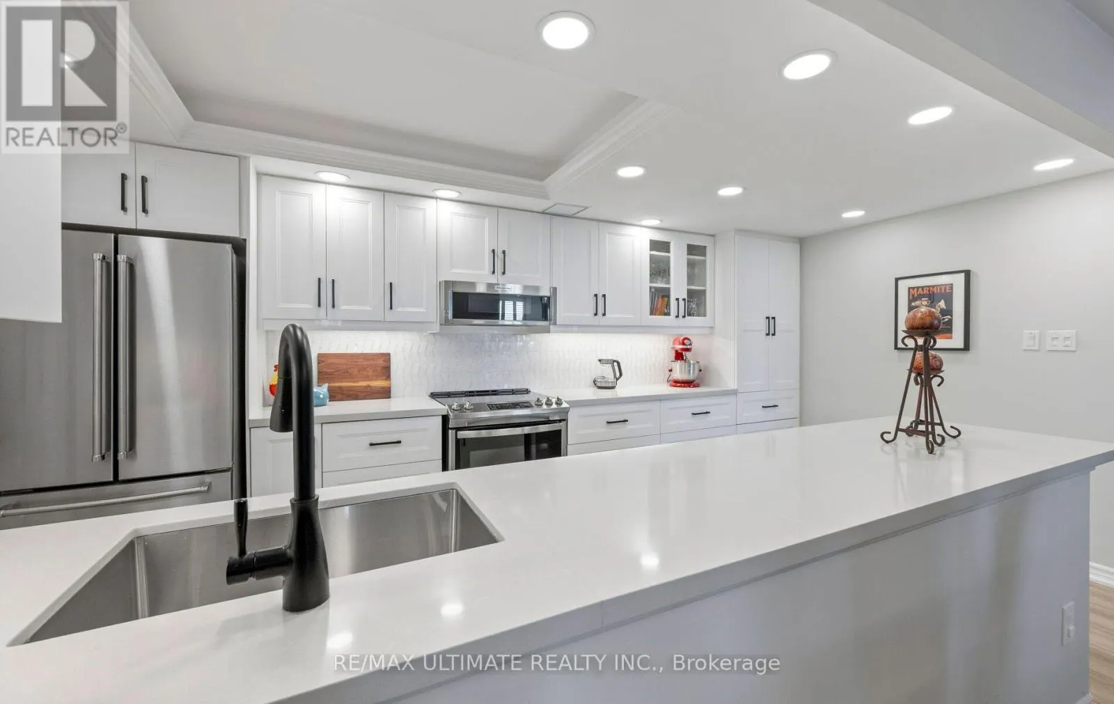 PH9 - 55 AUSTIN DRIVE