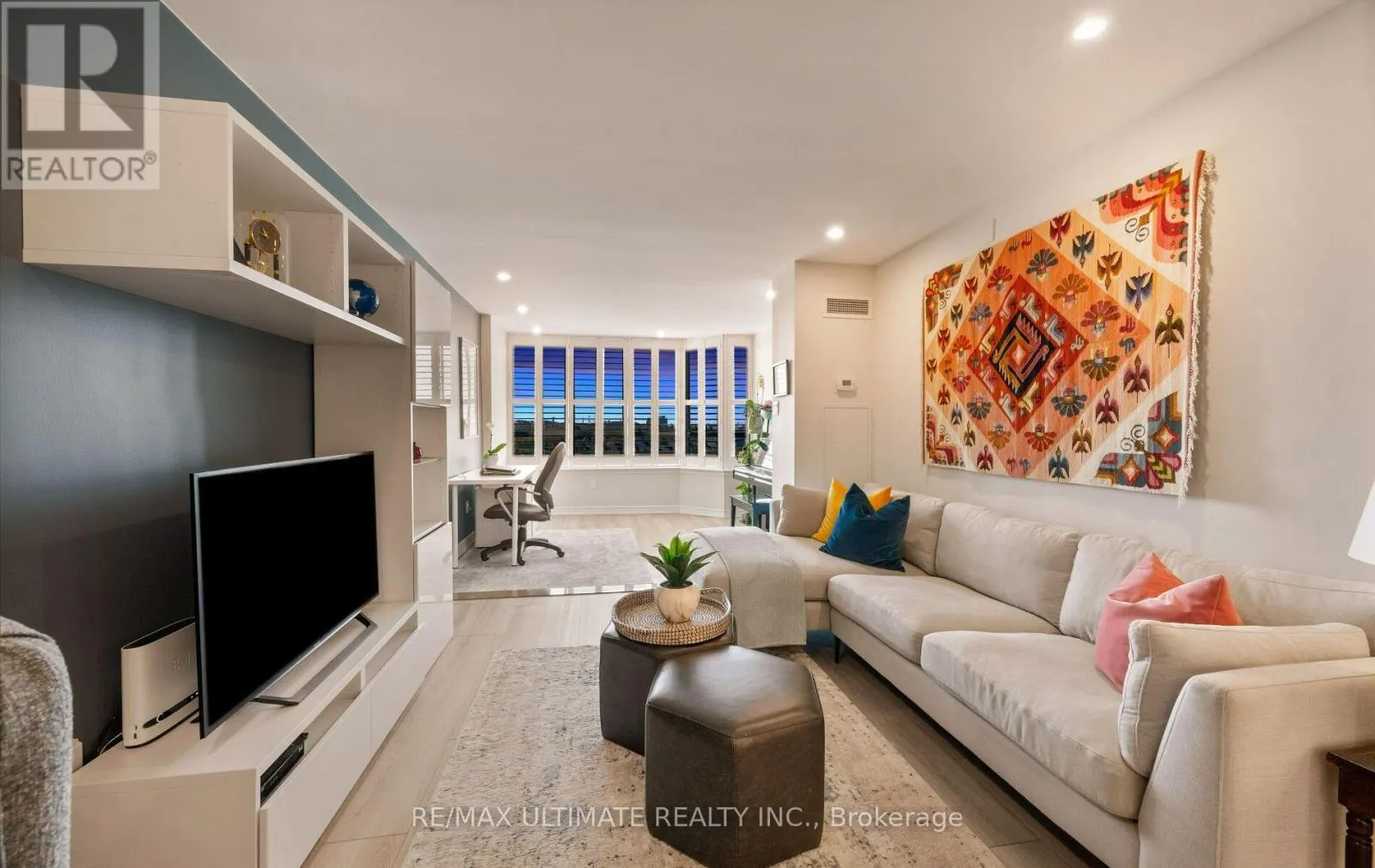 PH9 - 55 AUSTIN DRIVE