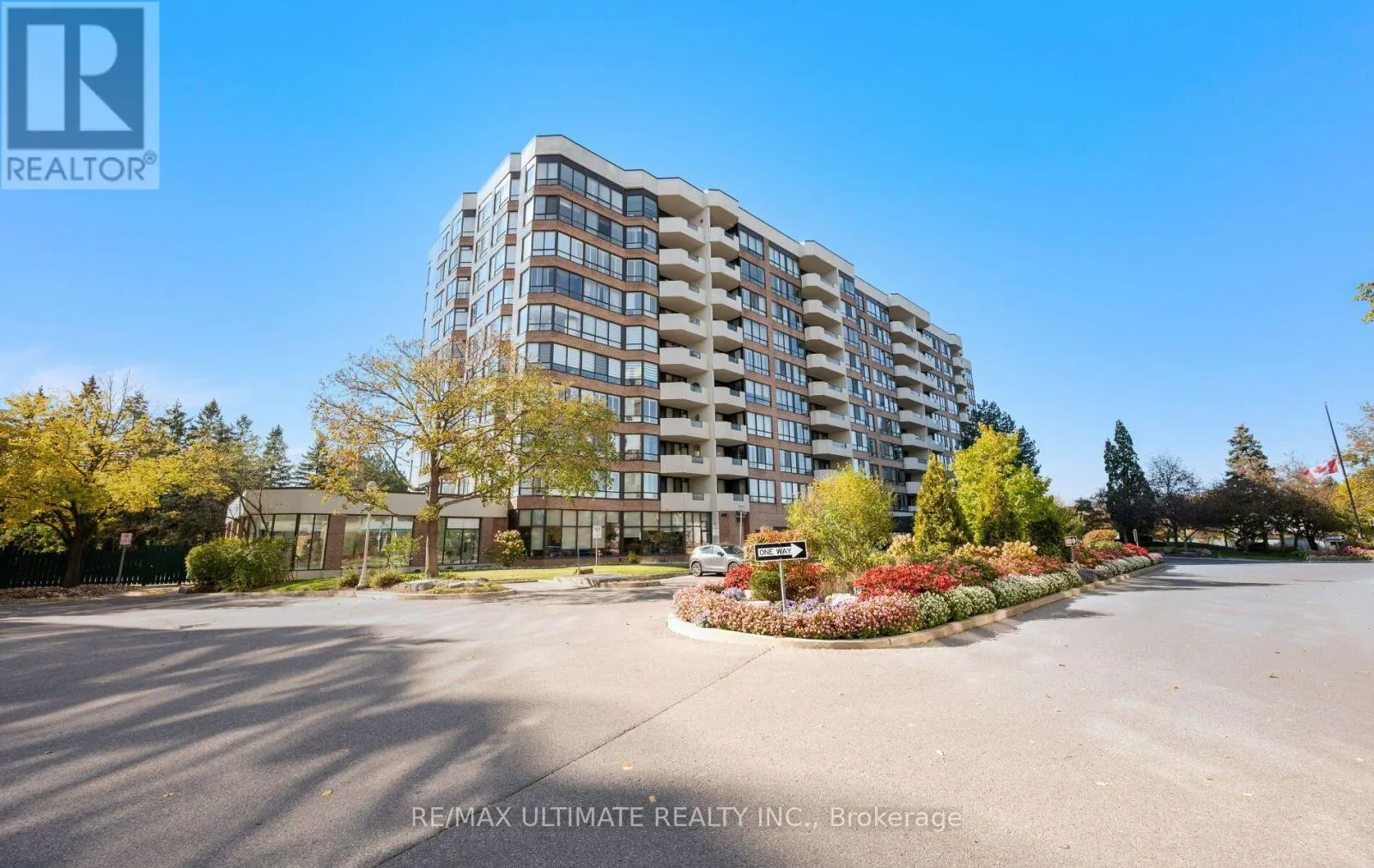 PH9 - 55 AUSTIN DRIVE