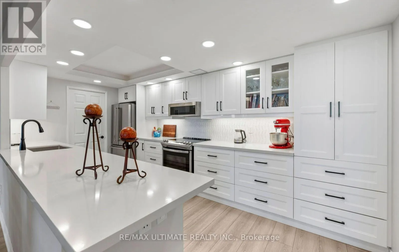 PH9 - 55 AUSTIN DRIVE