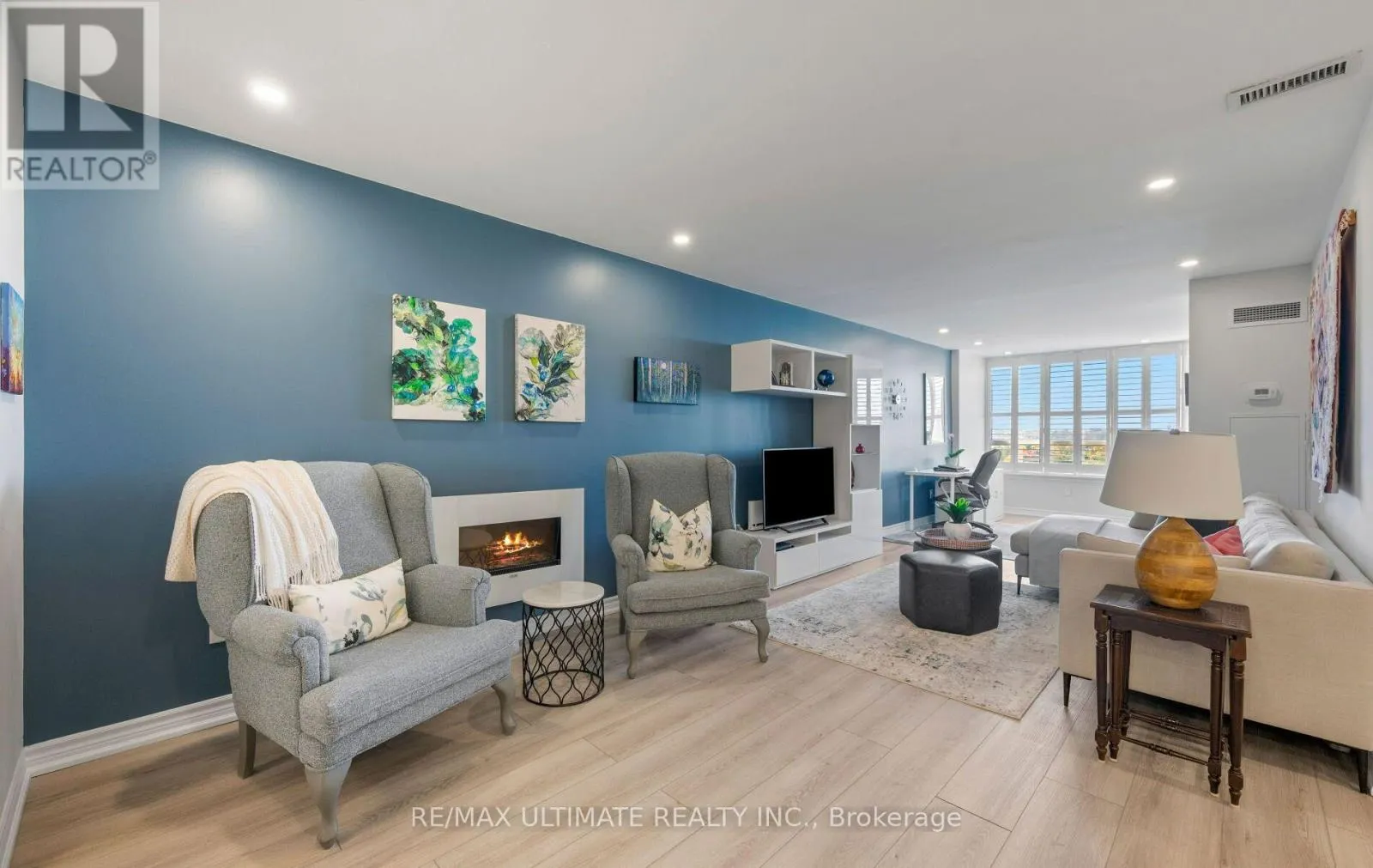 PH9 - 55 AUSTIN DRIVE