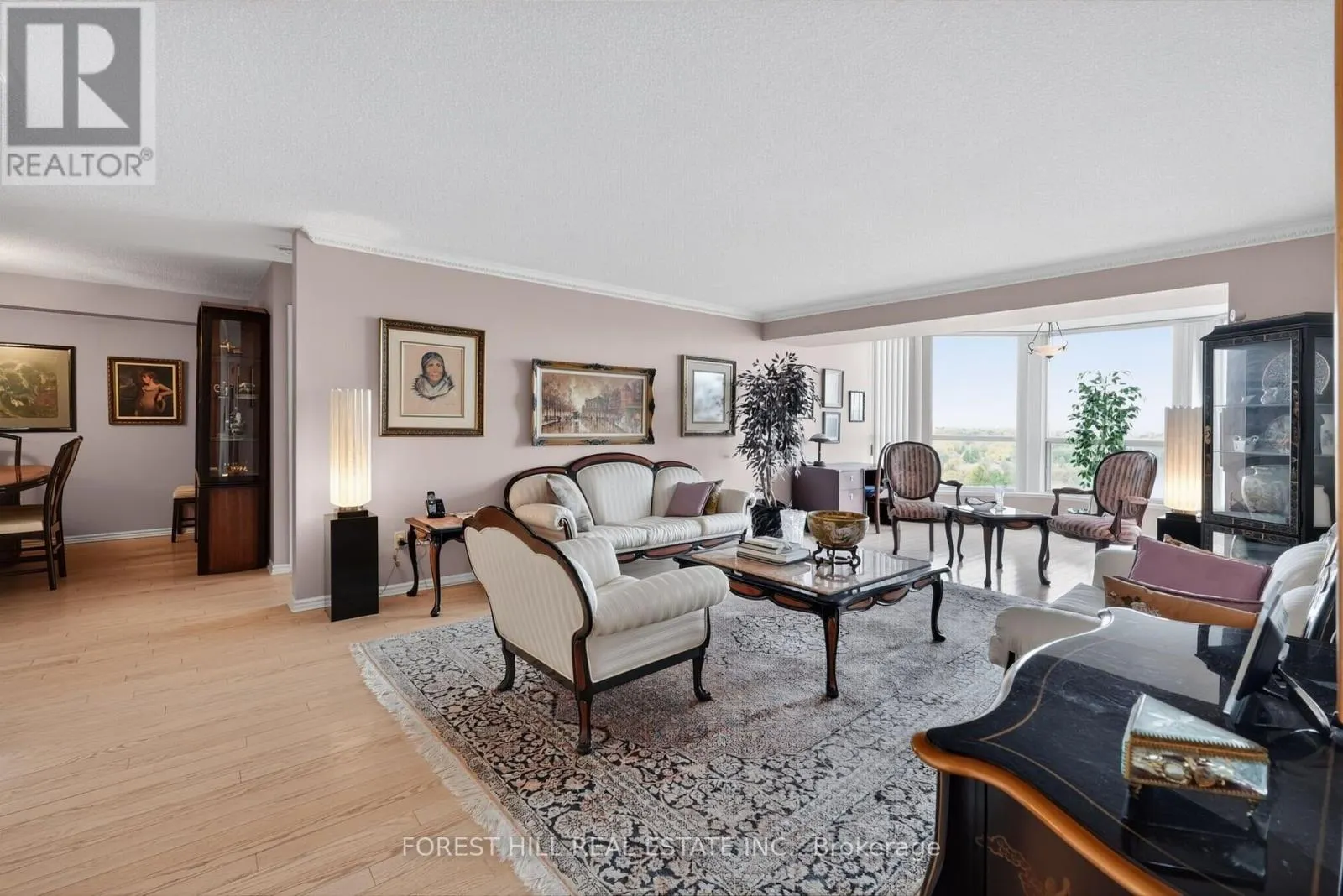 1606 - 1 CLARK AVENUE