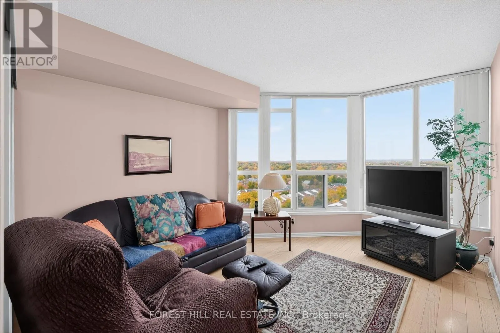 1606 - 1 CLARK AVENUE