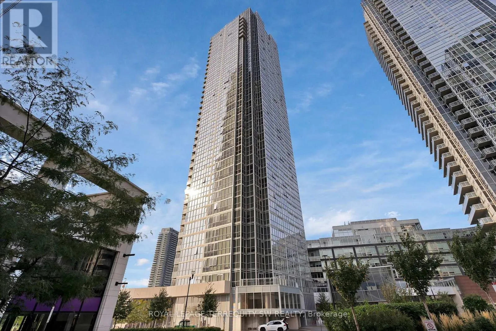 515 - 2916 HIGHWAY 7