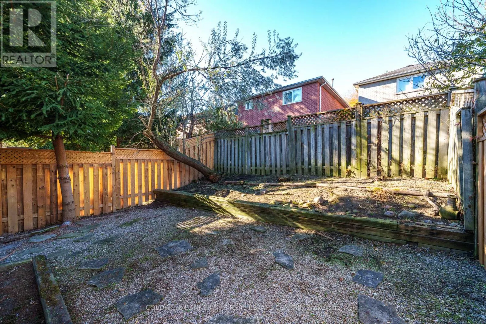 331 WARNER CRESCENT