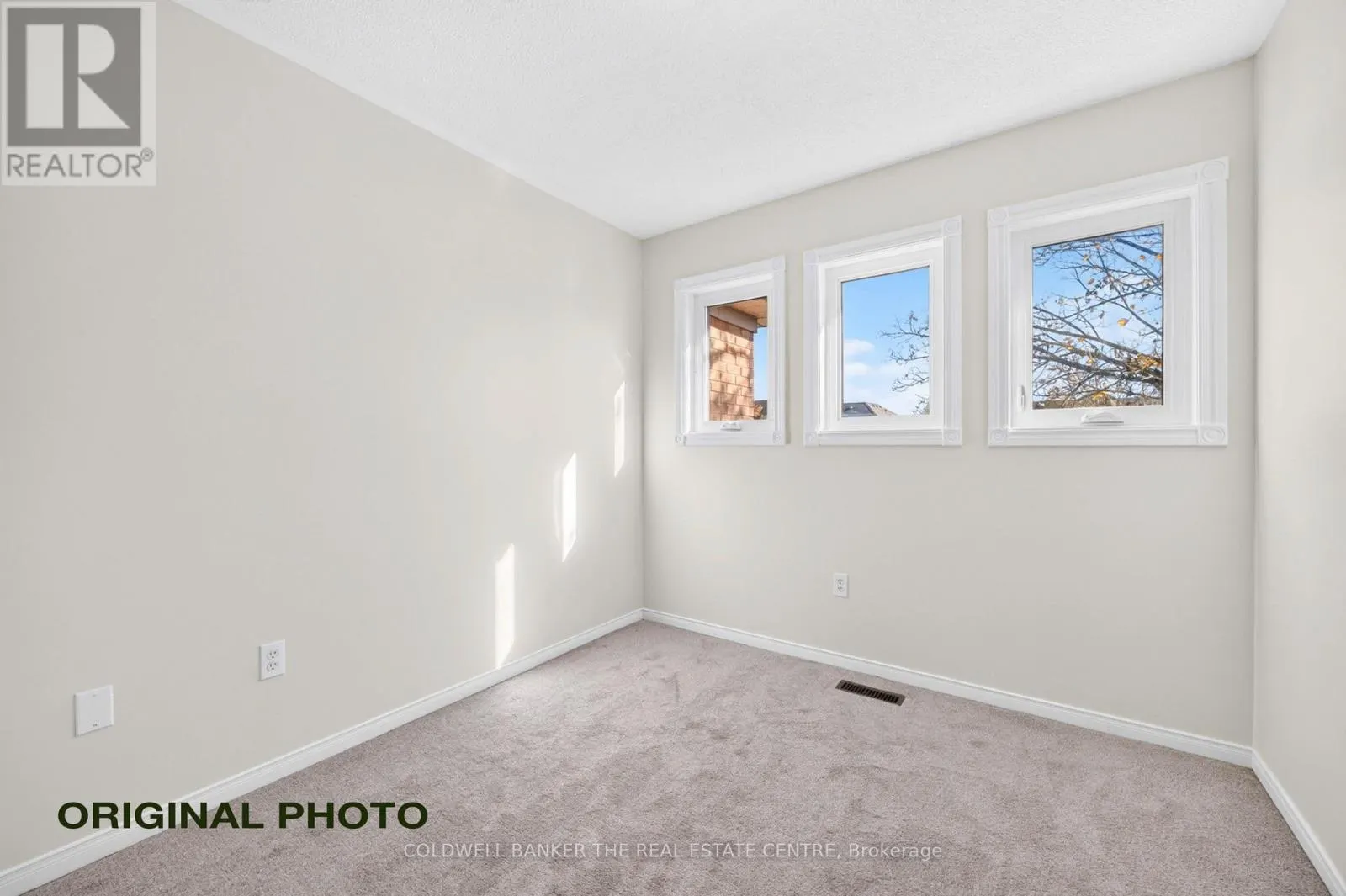 331 WARNER CRESCENT