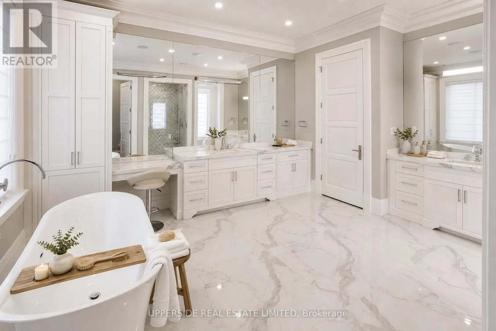 28 THORNRIDGE DRIVE