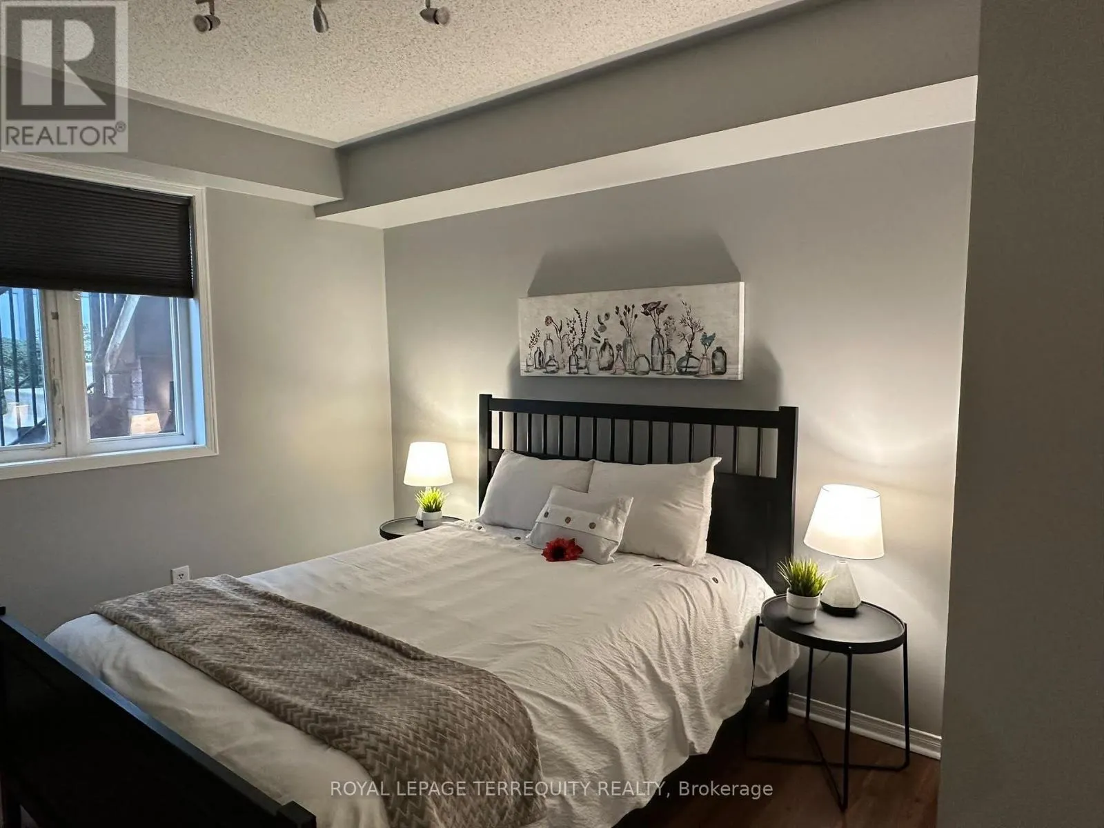 41 - 2265 BUR OAK AVENUE