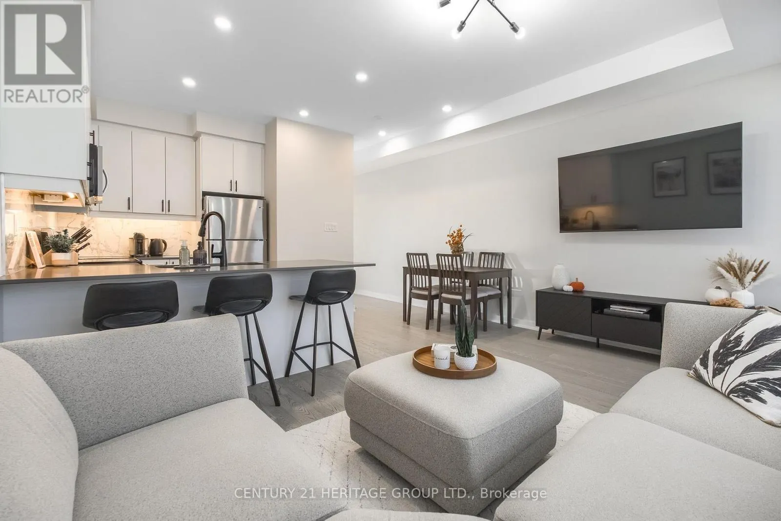 44 SAINTFIELD DRIVE