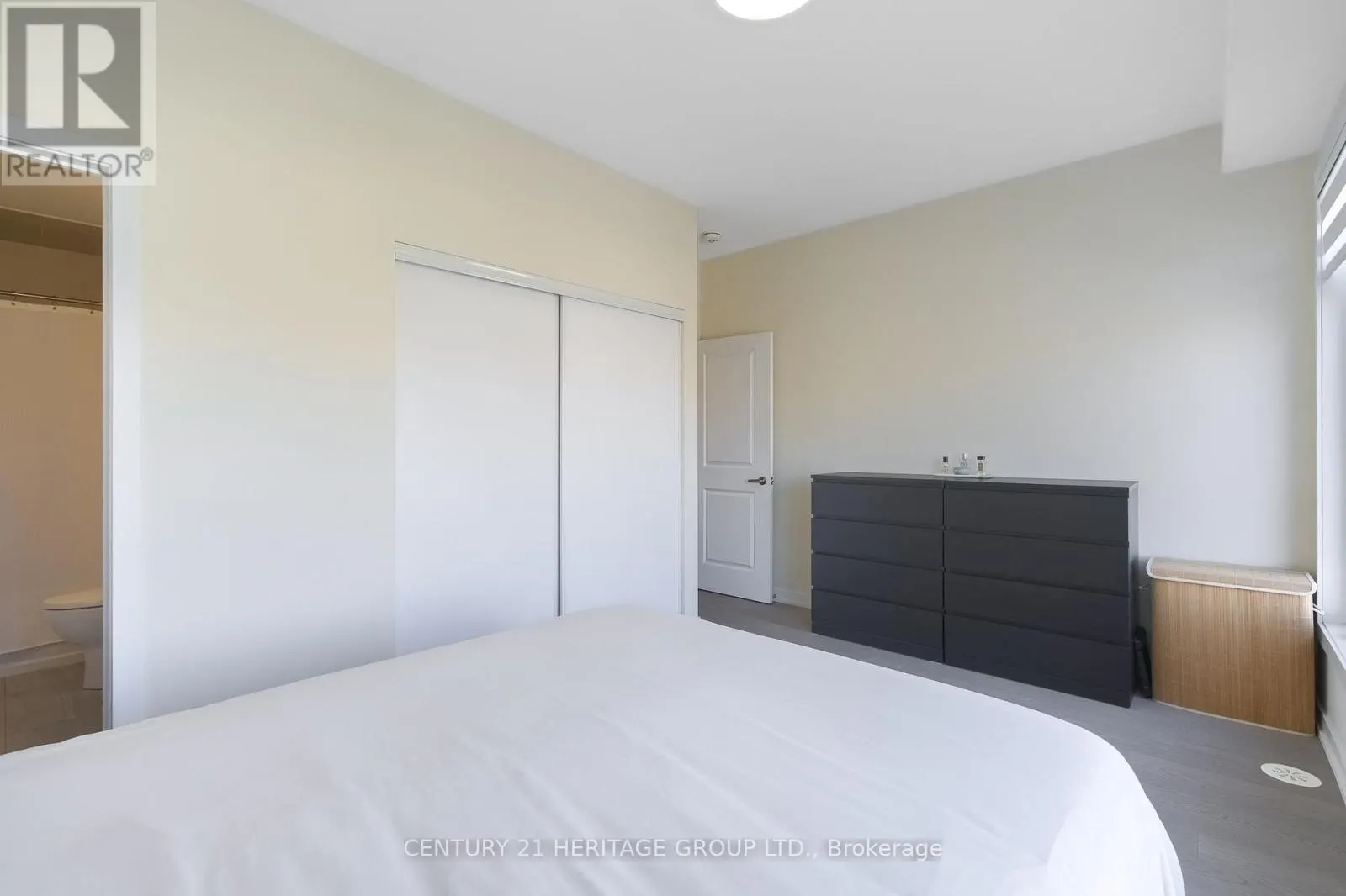 44 SAINTFIELD DRIVE