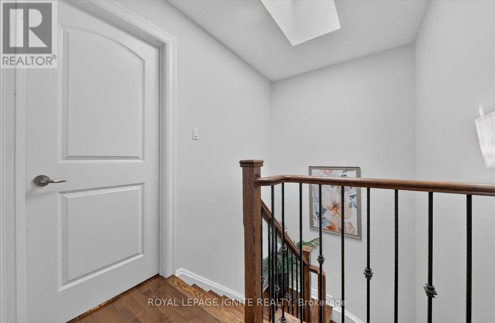 9 - 8032 KIPLING AVENUE