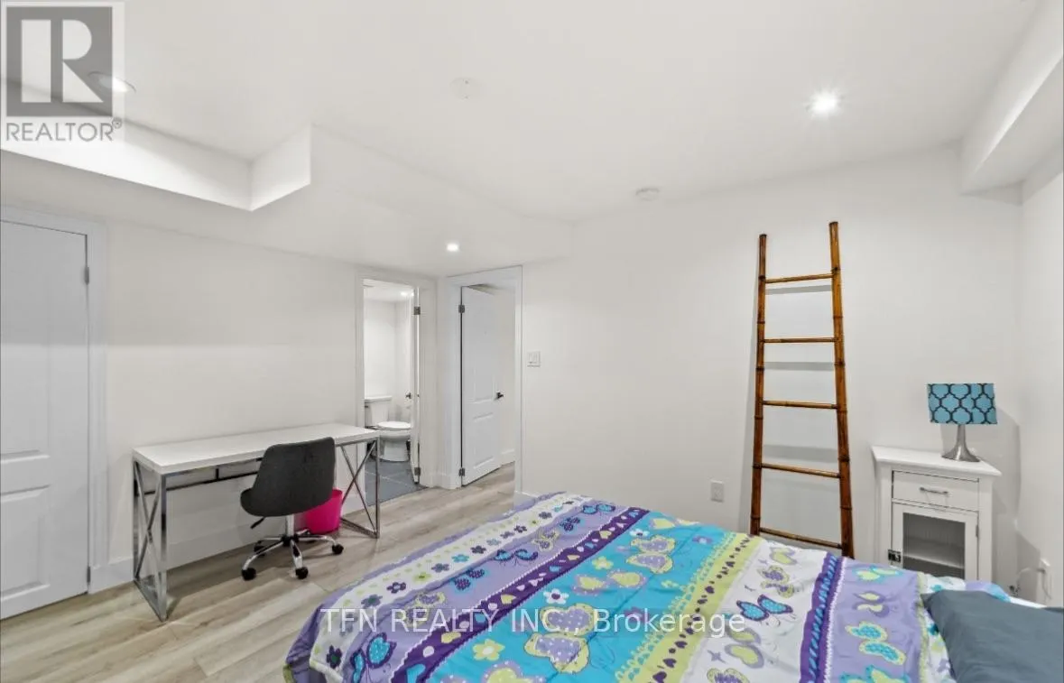ROOM #1 - 17 CAMDEN DRIVE