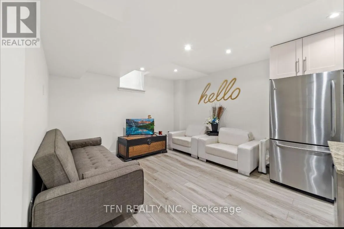 ROOM #1 - 17 CAMDEN DRIVE