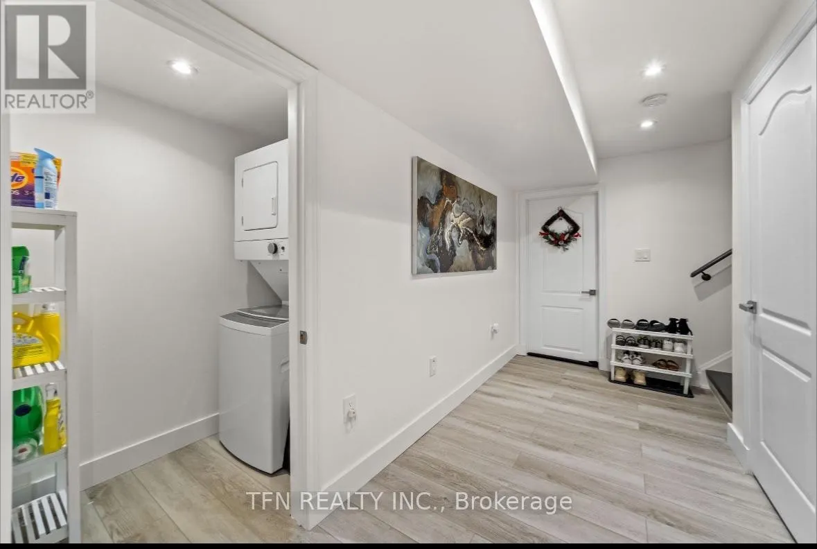 ROOM #1 - 17 CAMDEN DRIVE