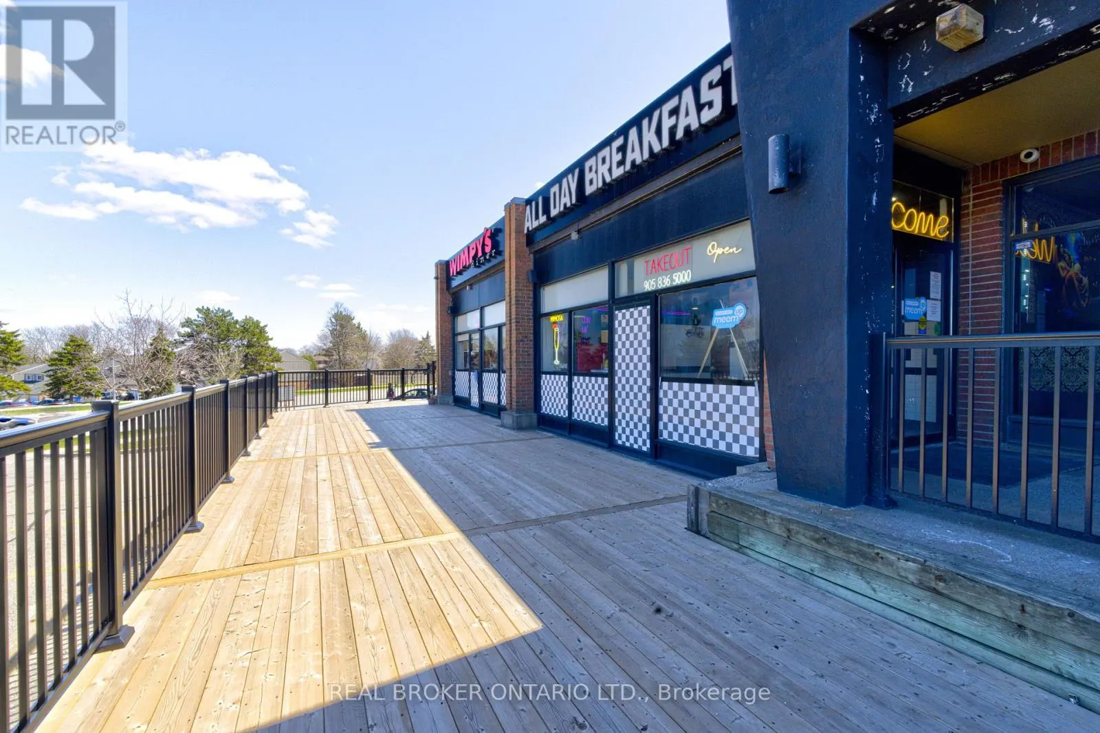 340 EAGLE STREET W
