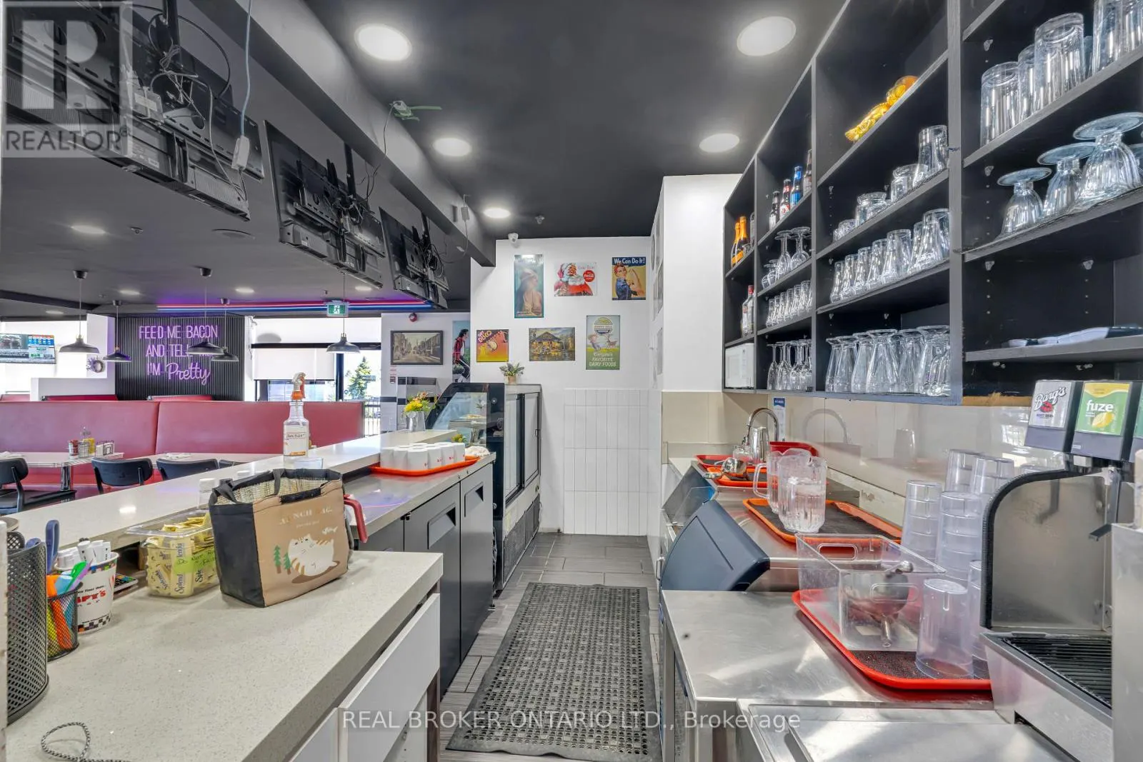 340 EAGLE STREET W