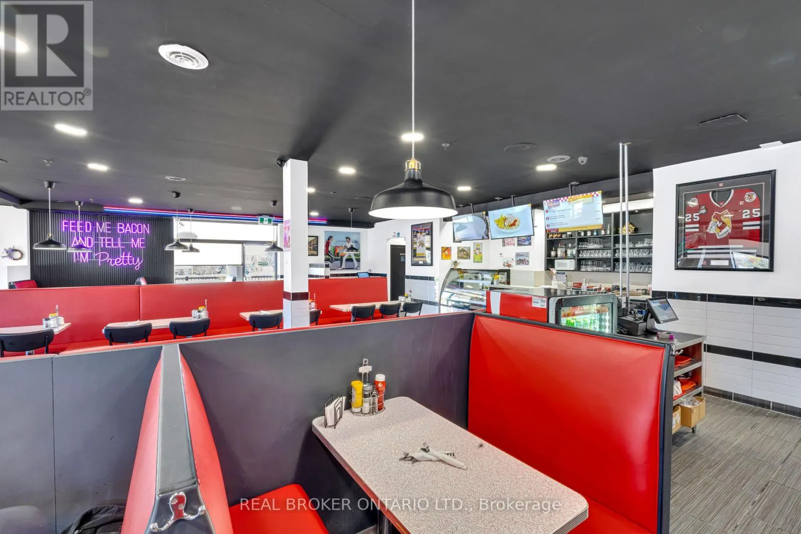 340 EAGLE STREET W