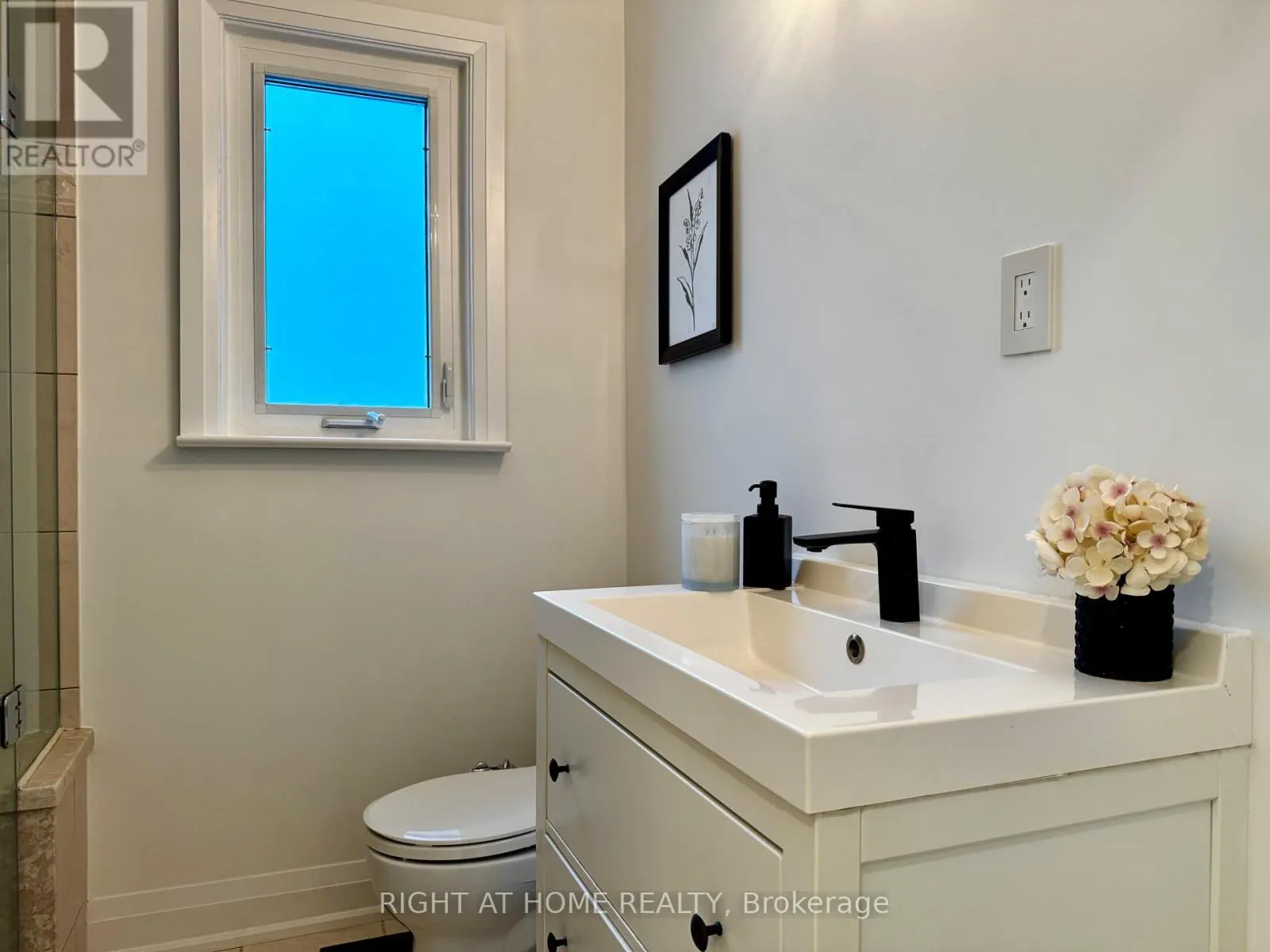246 ZELDA CRESCENT