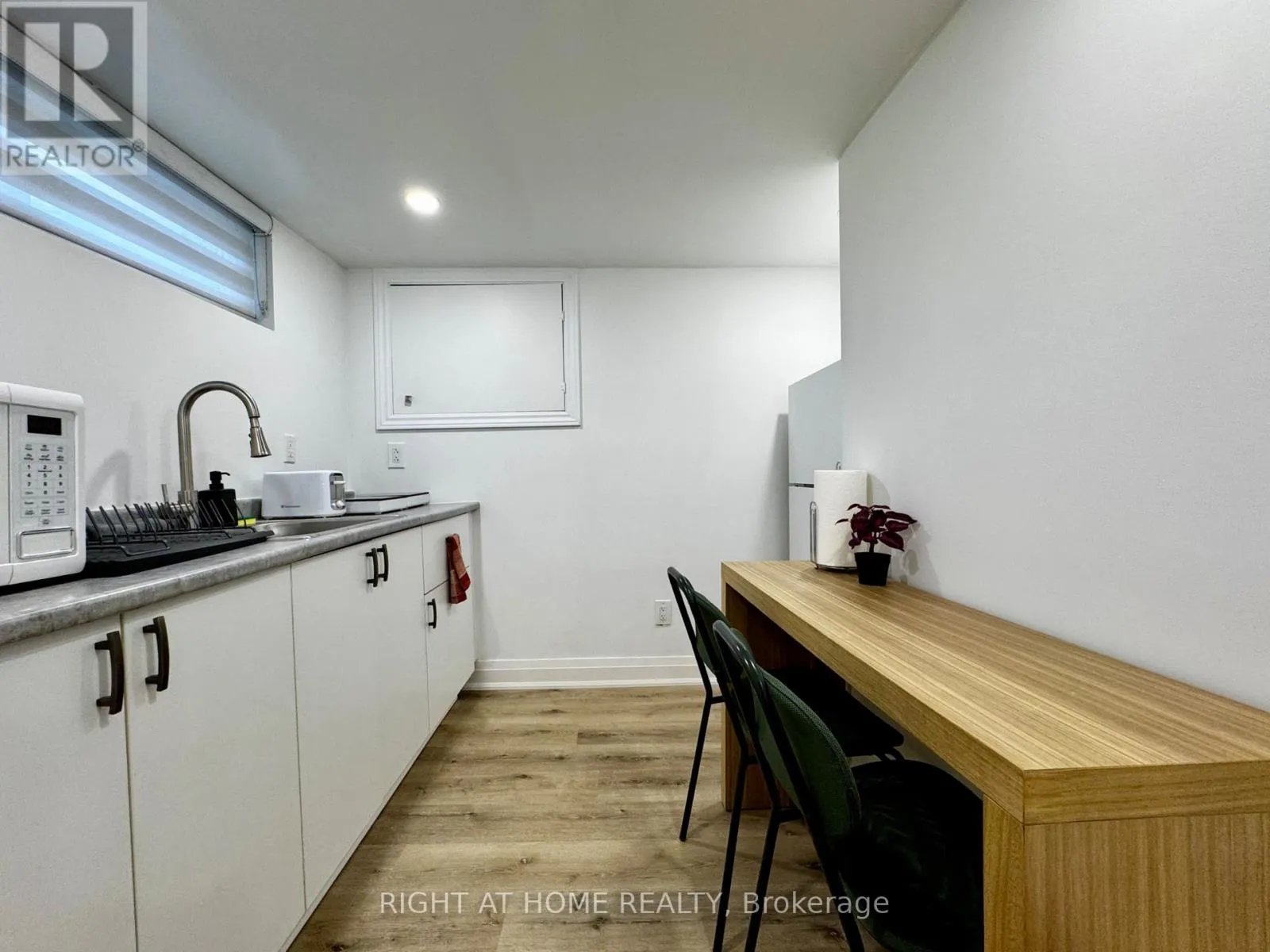 246 ZELDA CRESCENT