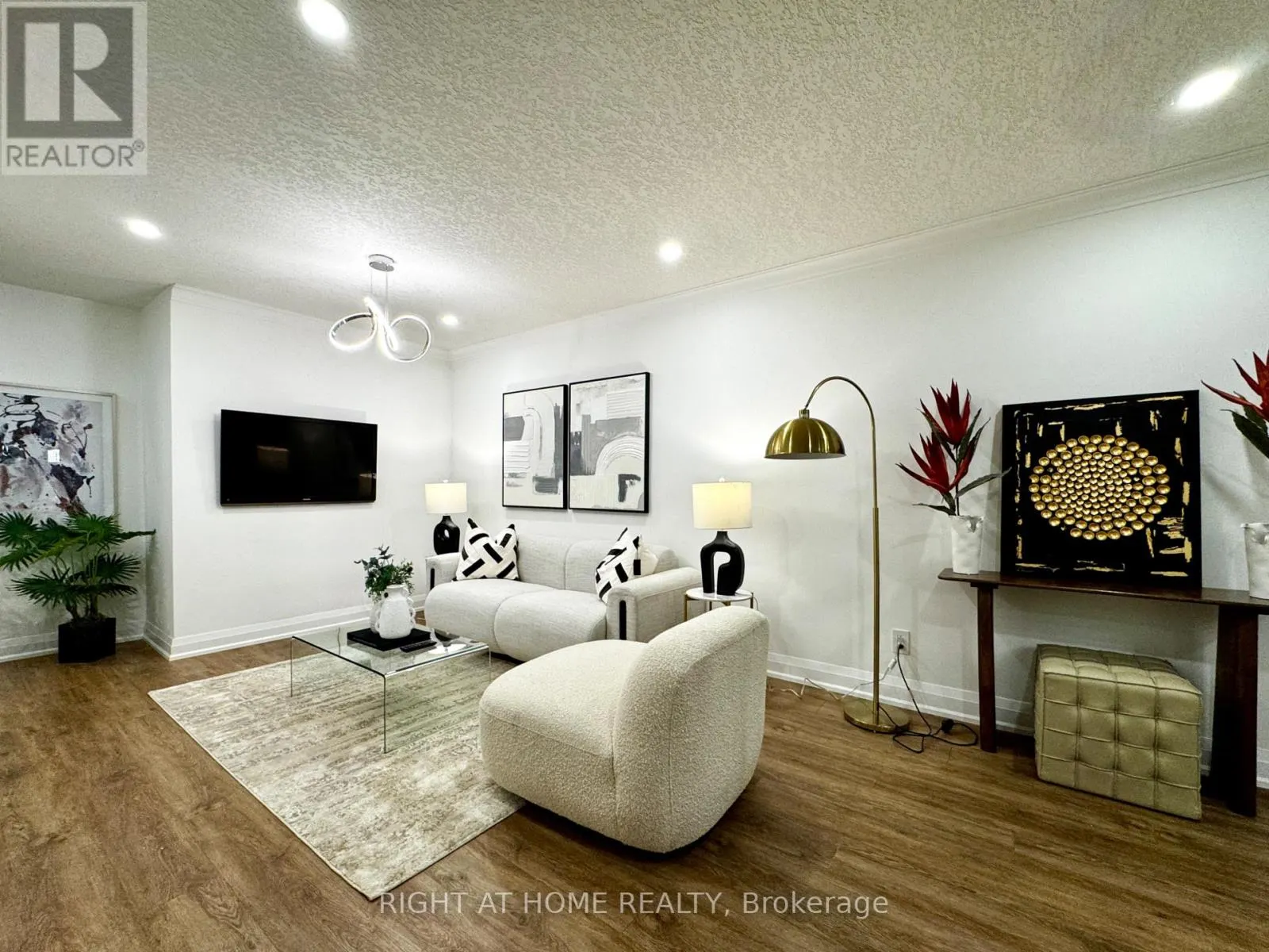 246 ZELDA CRESCENT