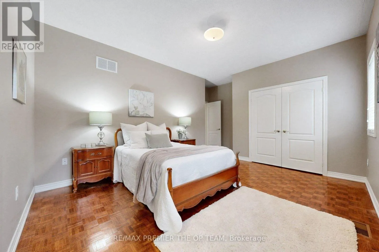 93 CACHET HILL CRESCENT