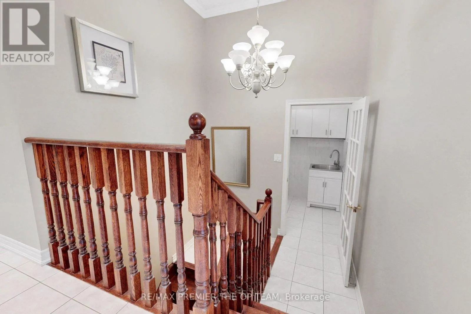 93 CACHET HILL CRESCENT