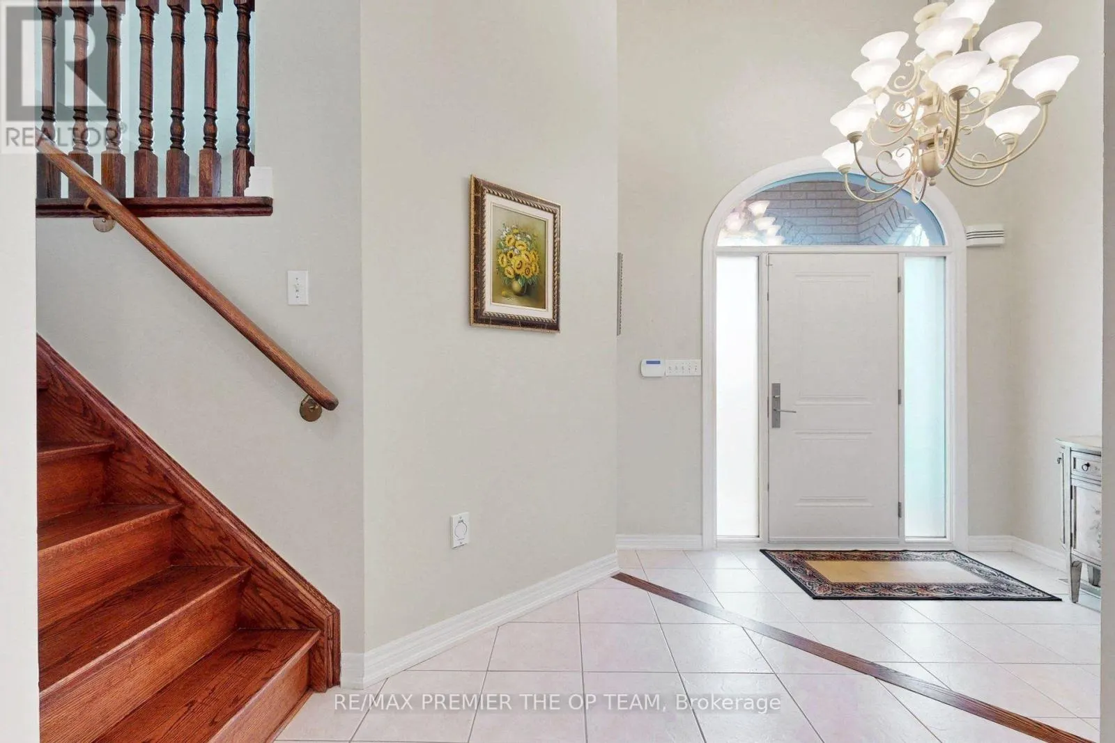 93 CACHET HILL CRESCENT