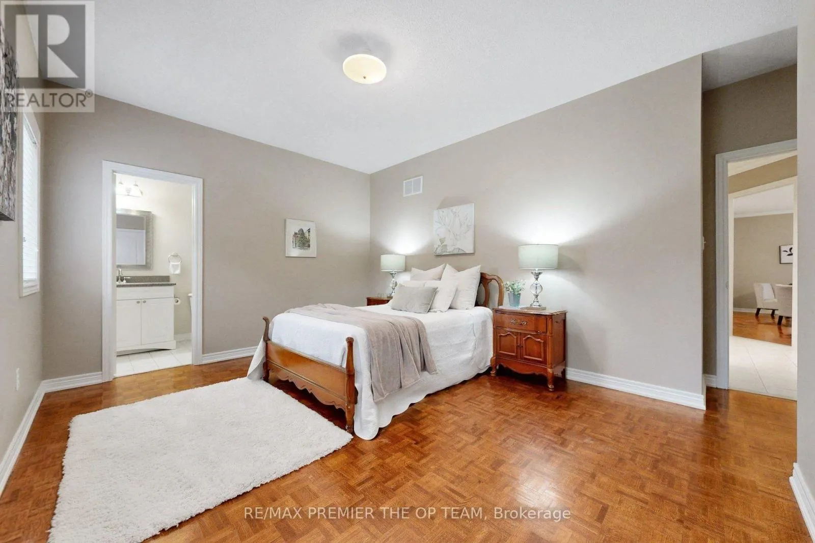 93 CACHET HILL CRESCENT