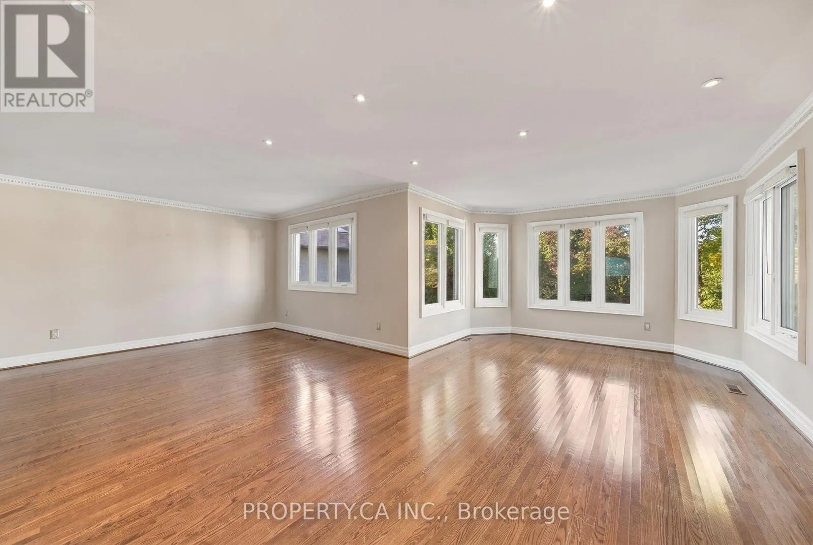 12 KING HIGH DRIVE