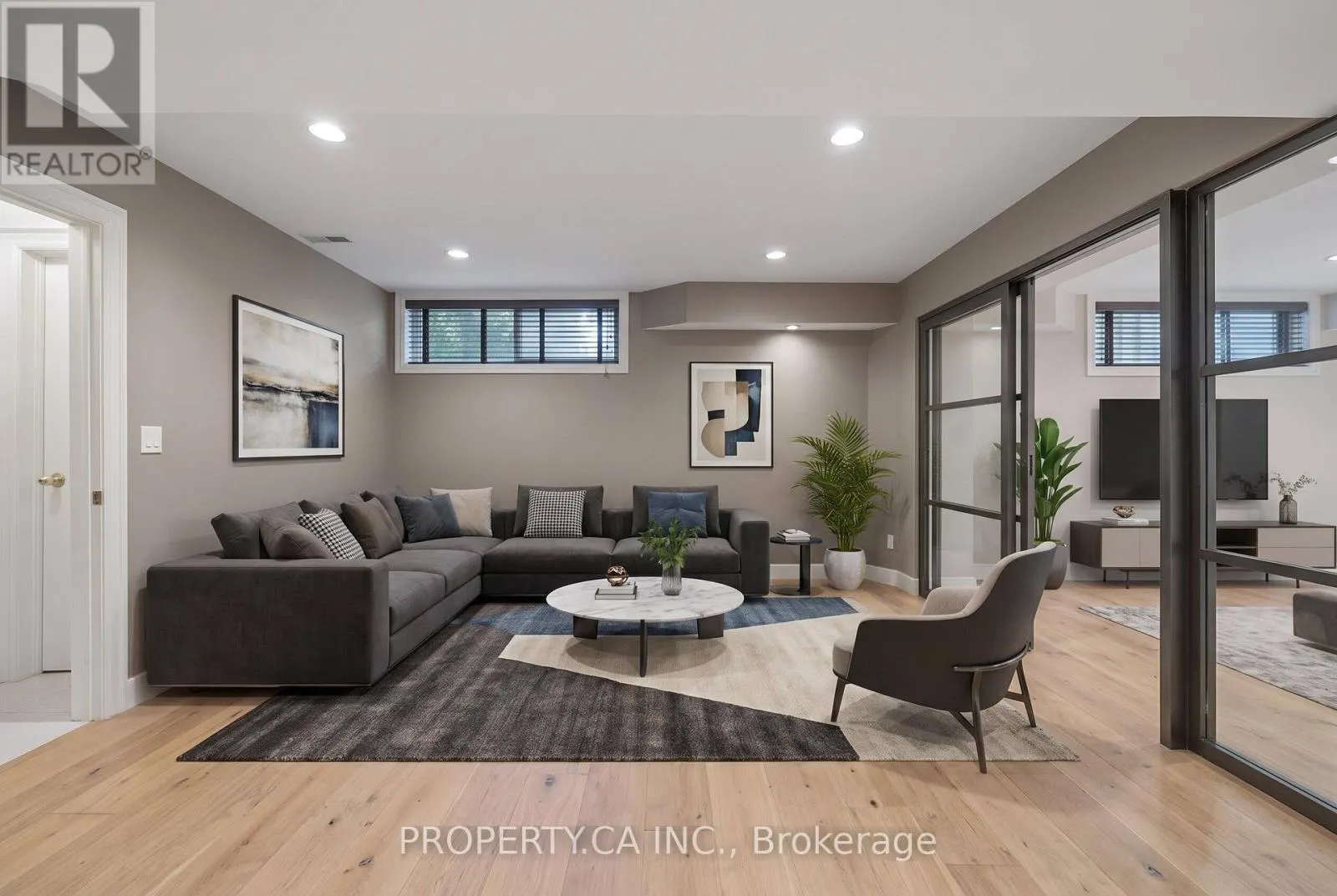 12 KING HIGH DRIVE