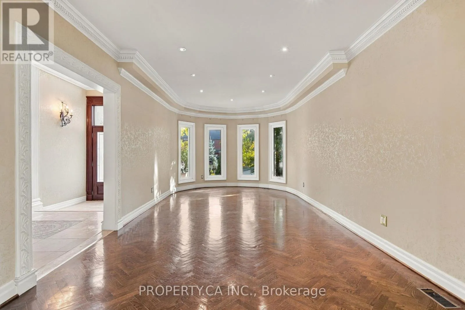 12 KING HIGH DRIVE