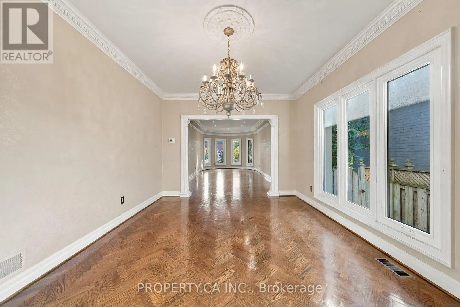 12 KING HIGH DRIVE