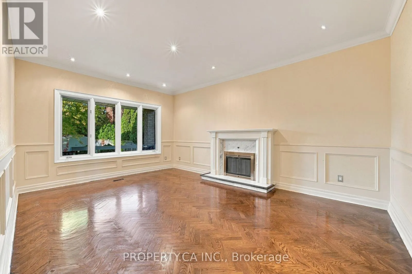 12 KING HIGH DRIVE
