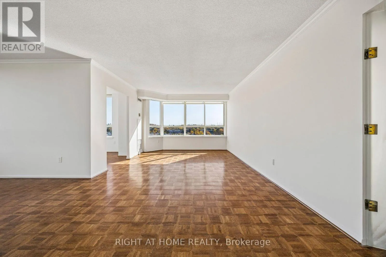 518 - 25 AUSTIN DRIVE