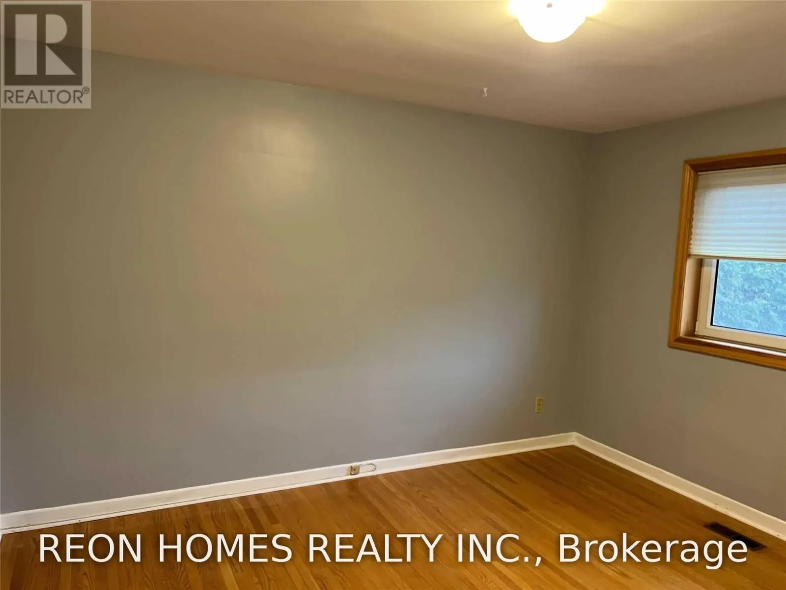 (MAIN) - 21 SENATOR REESORS DRIVE