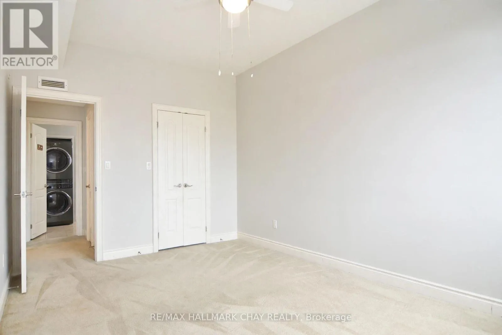 305 - 78 SUNSET BOULEVARD