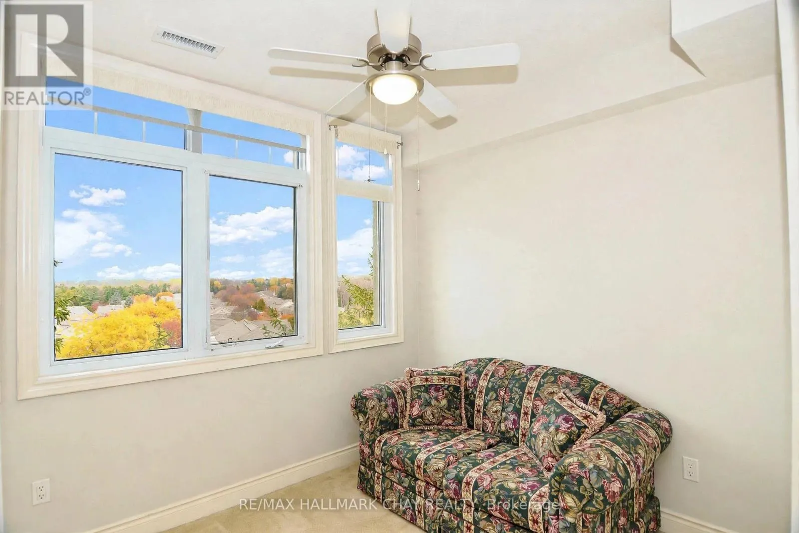 305 - 78 SUNSET BOULEVARD