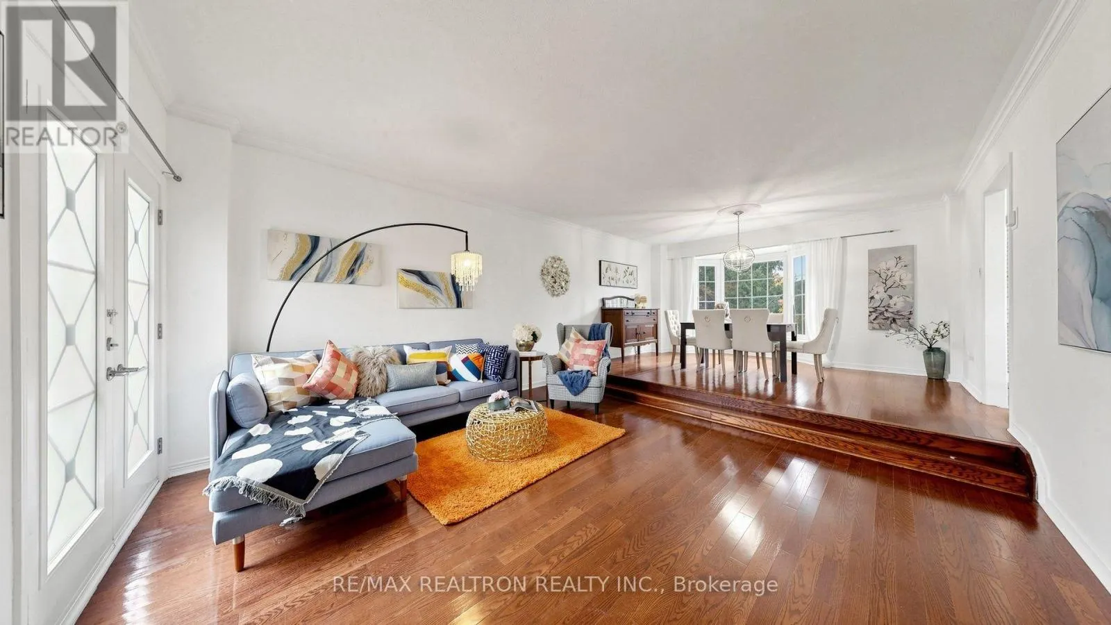 25 WATERBRIDGE LANE