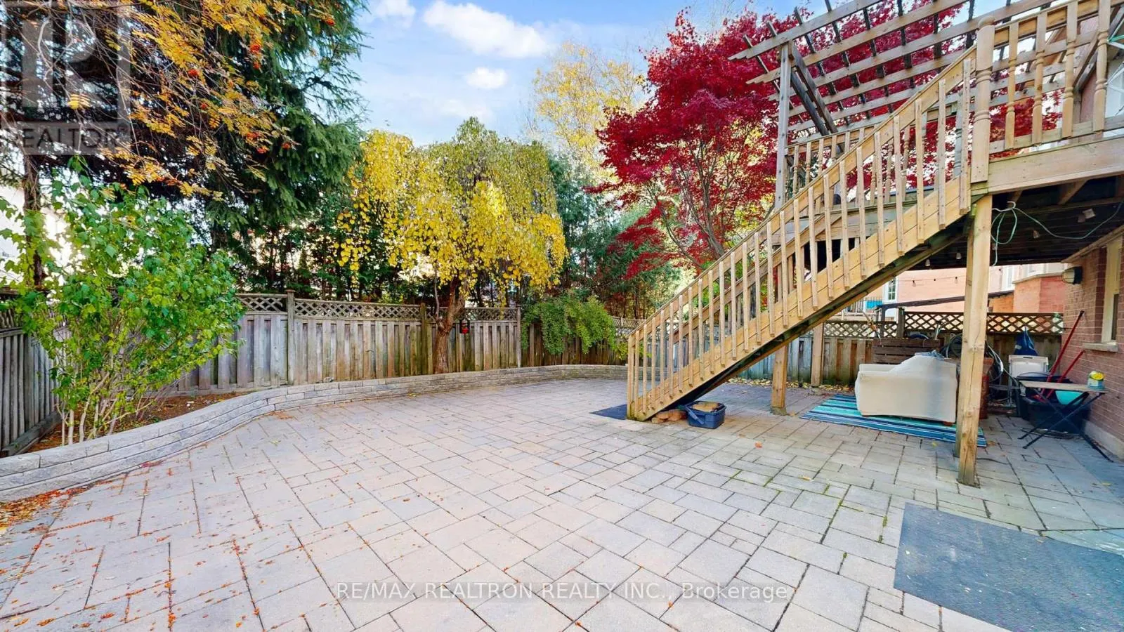 25 WATERBRIDGE LANE