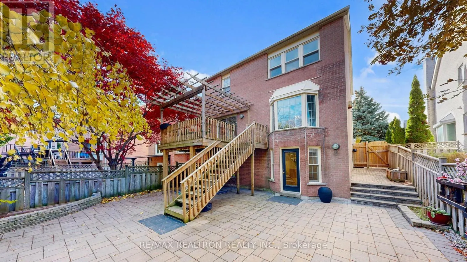 25 WATERBRIDGE LANE
