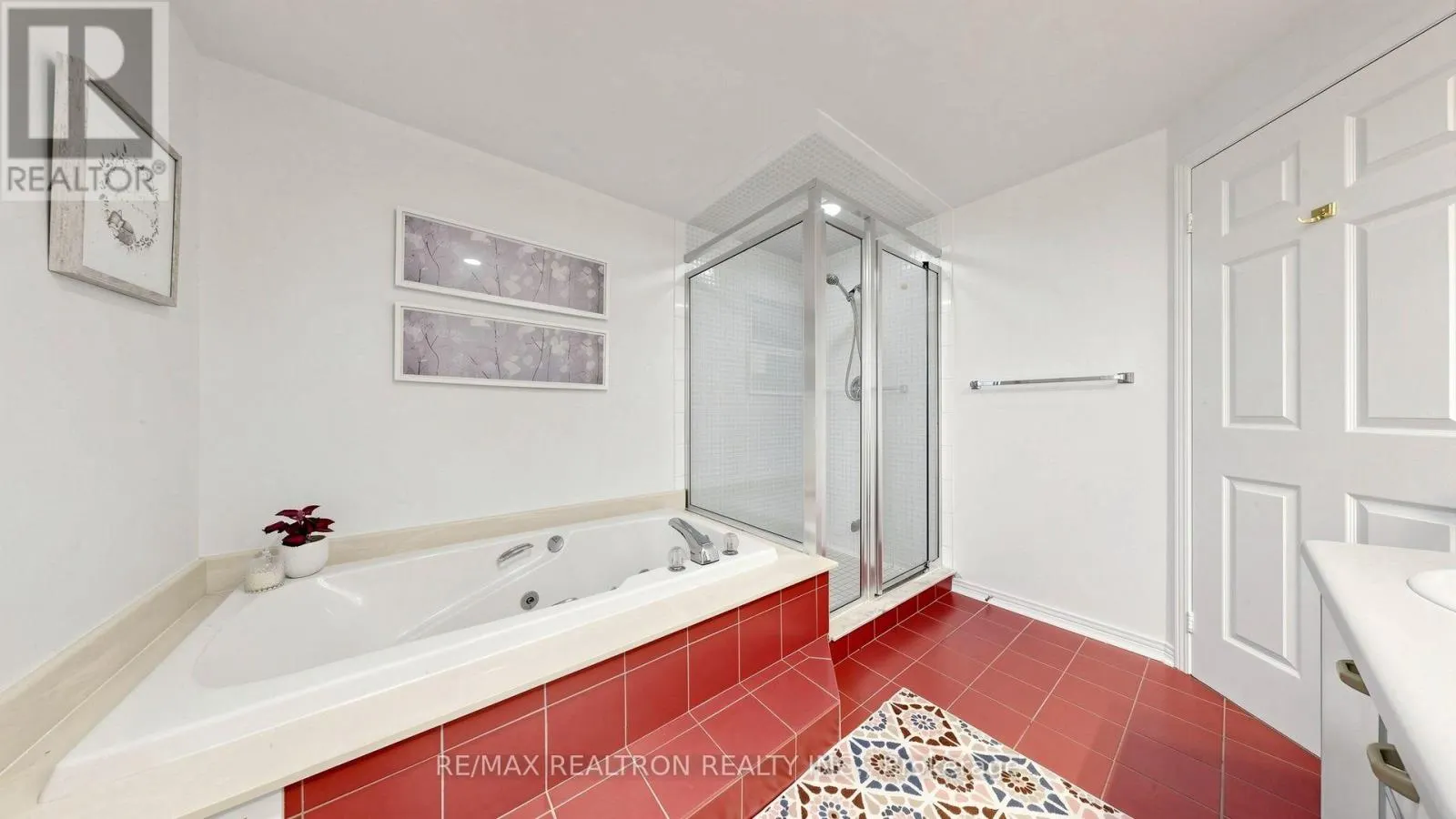 25 WATERBRIDGE LANE